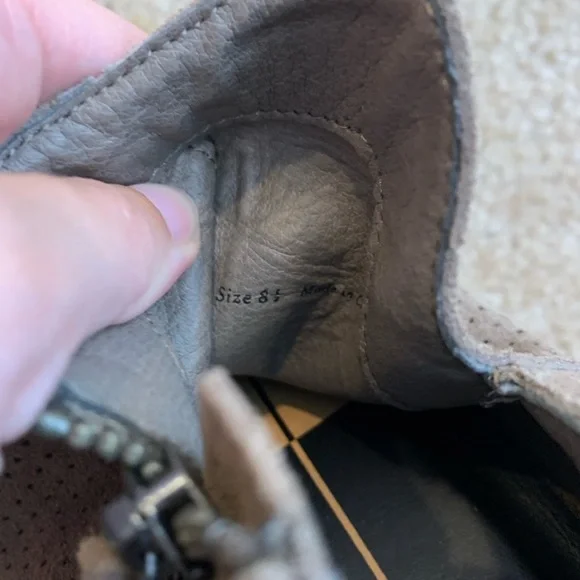 Dolce Vita tan dotted suede booties - Picture 5 of 5